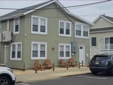 Main picture of 3 Harvard Ave