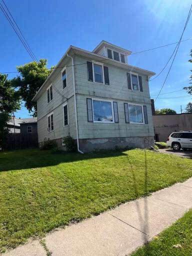 Main picture of 8 Downs Ave