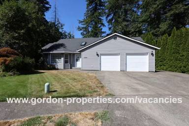 Main picture of 1306 SE Condor Pl