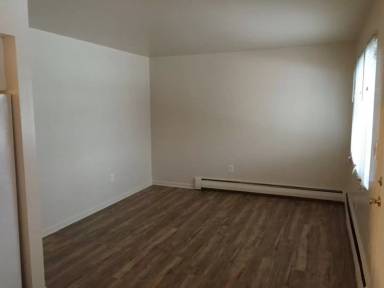 Main picture of 3278 Glengary 5 8 St