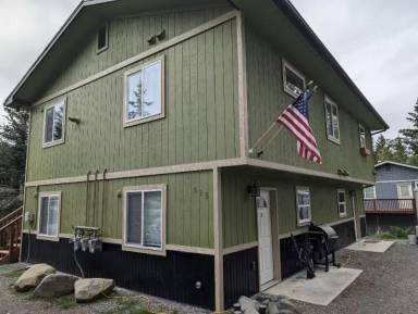 Main picture of 515 Soundview Ave