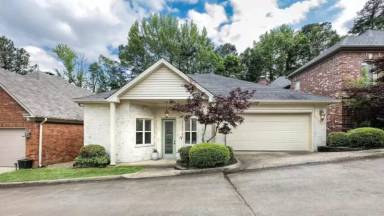 Main picture of 2102 Windsor Ct