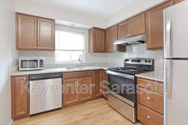 Main picture of 2304 Ringling Blvd