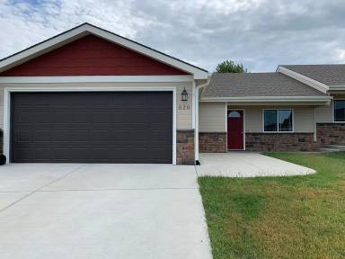 Main picture of 520 Highland Grove Dr