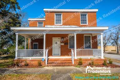 Main picture of 721 Church St