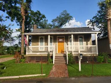 Main picture of 1224 Stearns St