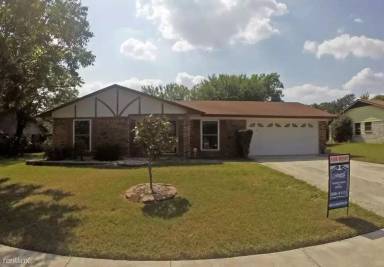 Main picture of 2504 Lake Rd