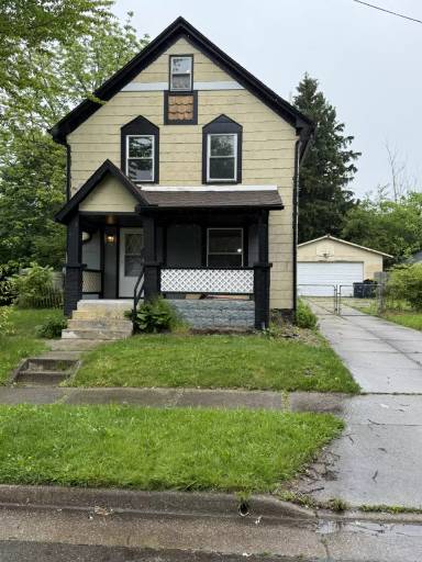 Main picture of 2241 7th St SW