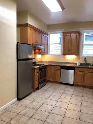 Main picture of 1729 Pine St