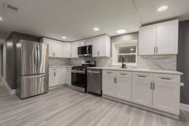 Main picture of 4627 N Monticello Ave