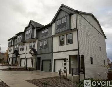 Main picture of 5856 SE 18th St