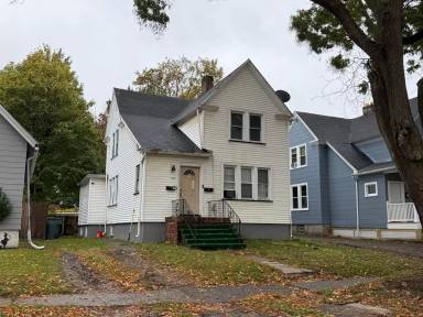 Main picture of 105 Avenue E St