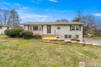 Main picture of 6929 Mackin Ln