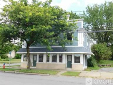 Main picture of 601 E Dominick St