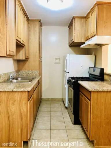 Main picture of 1552 Brockton Ave