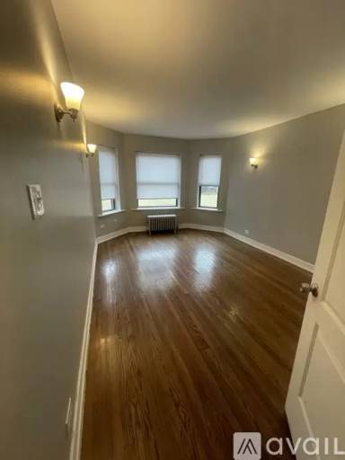 Main picture of 6732 S East End Ave