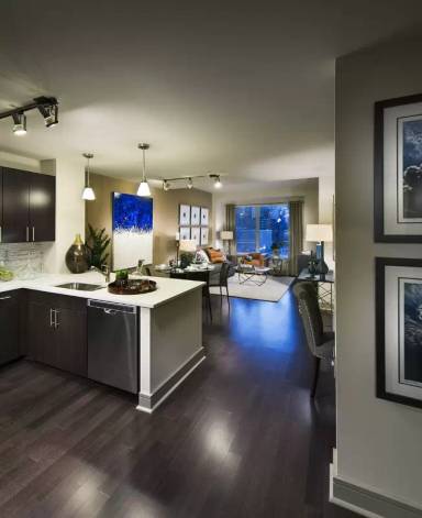 Main picture of 100 Pier 4