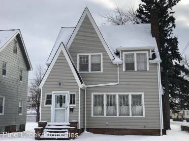 Main picture of 9902 Robinson Ave