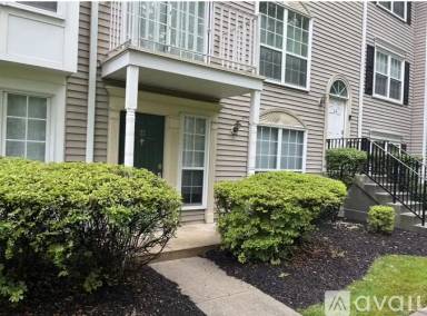 Main picture of 23 Cheverny Ct