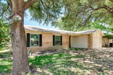 Main picture of 7113 Edinburg Dr