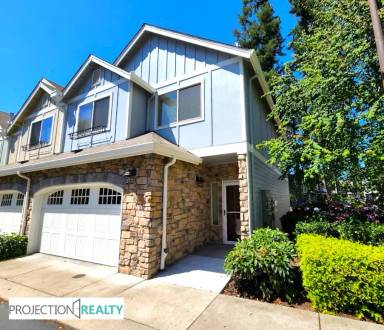 Main picture of 1999 NE 48th Way