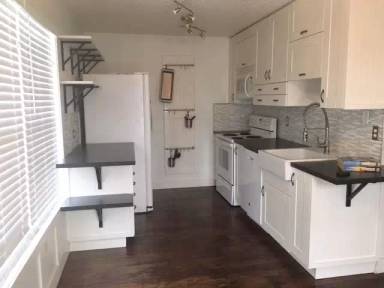 Main picture of 8-20 Old S Ct
