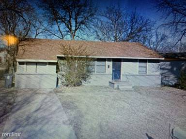 Main picture of 23 E 49th Pl N