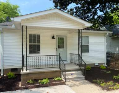 Main picture of 723 N Maple St