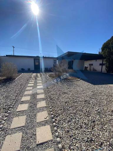 Main picture of 1940 Anderson Dr