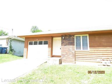 Main picture of 3357 S Warren Ave