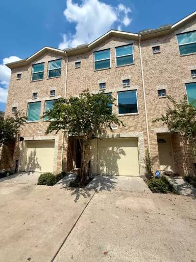Main picture of 8705 Bryam