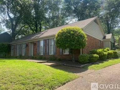Main picture of 241 N White Station Rd