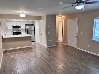 Main picture of 156 Windtree Ln