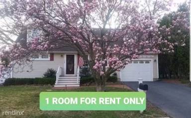 Main picture of 106 N Riverview Rd