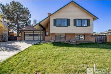 Main picture of 7056 W Rowland Ave