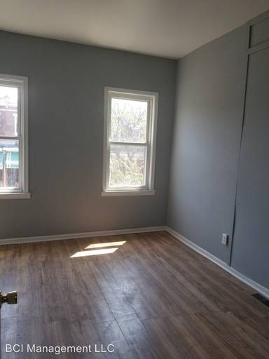 Main picture of 512 N Curley St