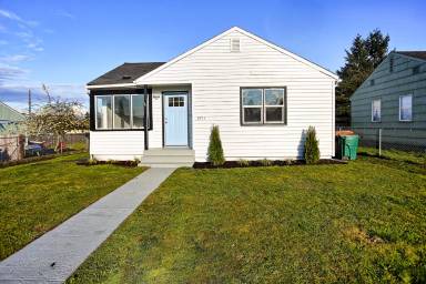 Main picture of 3719 E F St