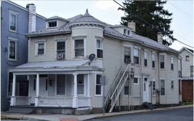 Main picture of 61 E Main St