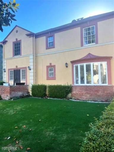 Main picture of 225 S Gale Dr