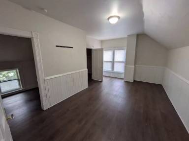 Main picture of 1510 Clark St