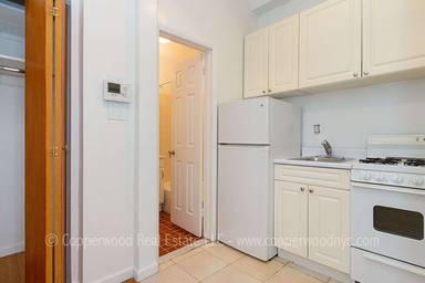 Main picture of 405 East 87th St