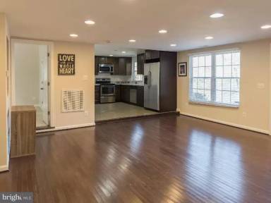 Main picture of 7907 Prince Georges Dr