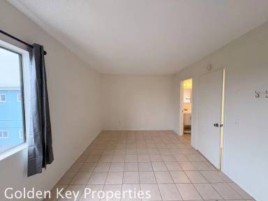 Main picture of 1539-1239 Center Ave