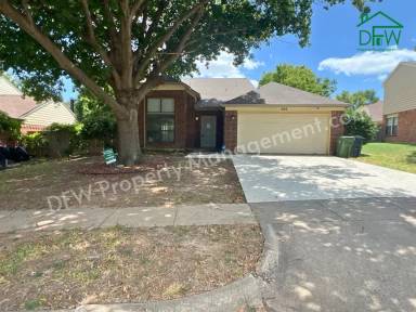 Main picture of 606 Valley Mills Dr