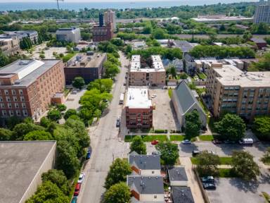 Main picture of 6101-6103 S Kenwood Ave