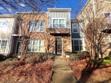 Main picture of 1606 Pat Garrett St