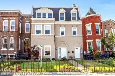 Main picture of 602 Tennessee Ave NE