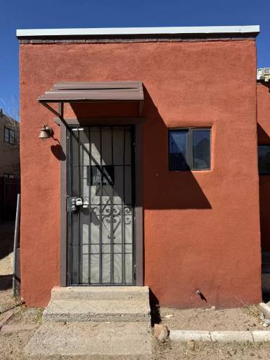 Main picture of 304 Texas St NE