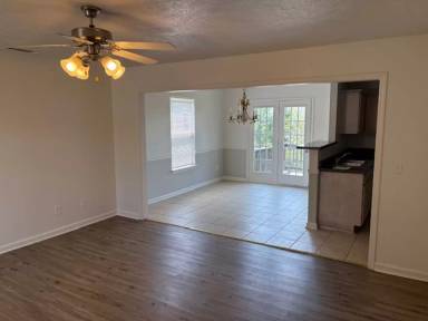 Main picture of 692 Holland Ridge Dr