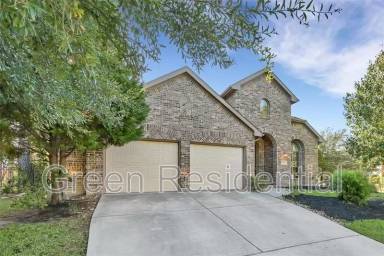 Main picture of 2 Maitland Ct